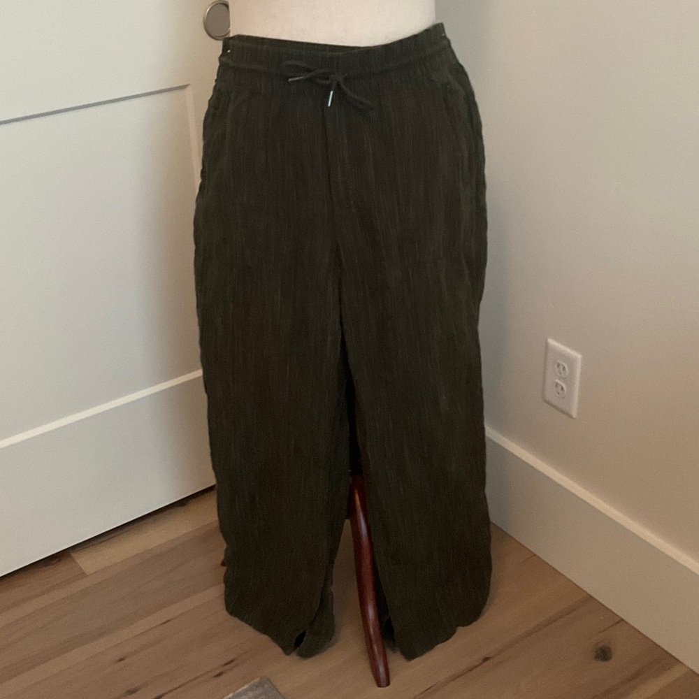 Athleta women’s Dark Green linen Pants